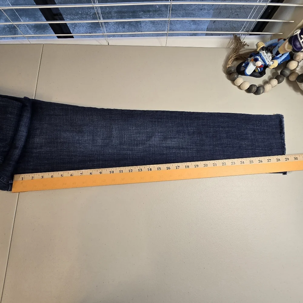 Wrangler Straight Leg Women Jean Size 5/6 X 32